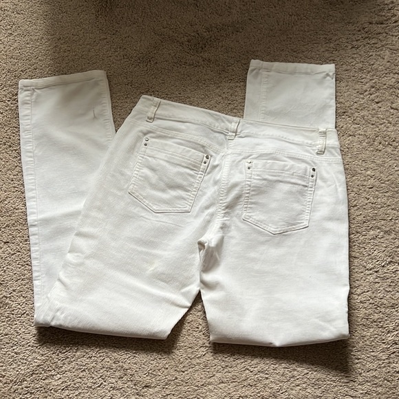 White House Black Market off-white Cordaroy Jean - Picture 4 of 6
